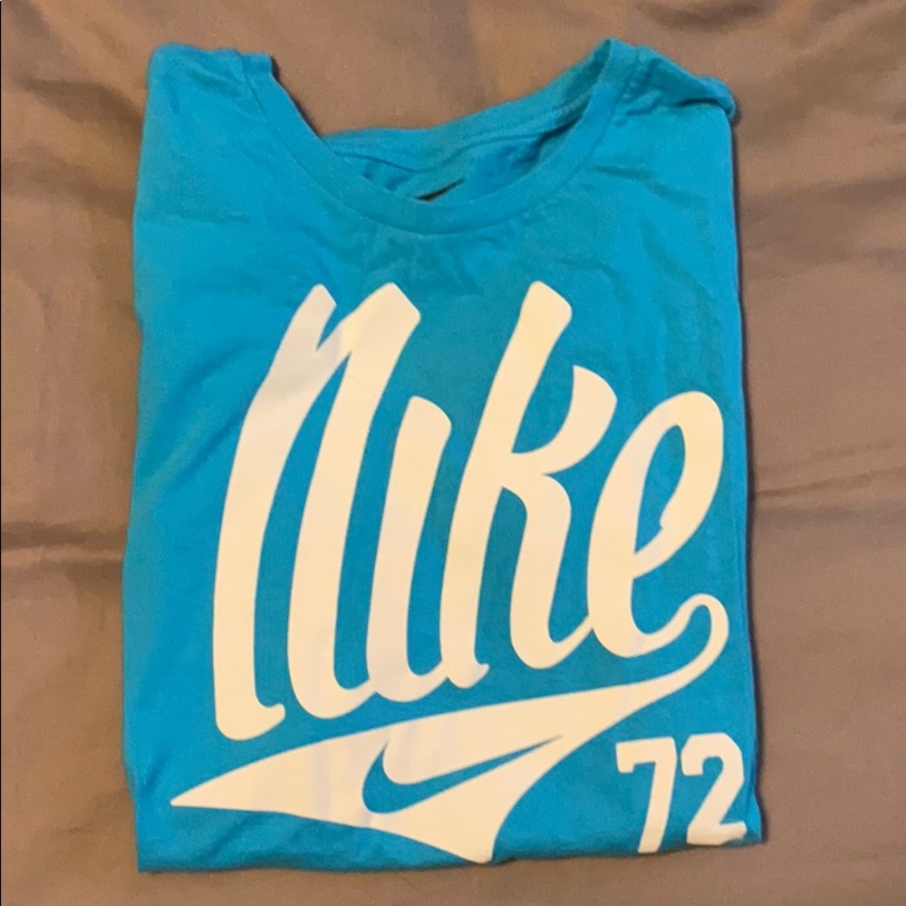 Nike woman’s tshirt